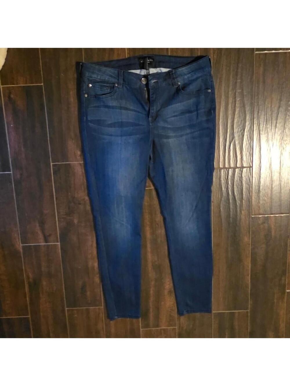 Celebrity Pink Women's Blue and Navy Jeans